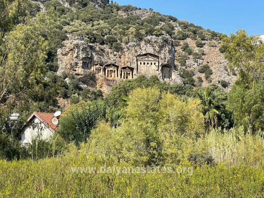 Freistehendes Haus (2765 M²) In Çandır, Direkt Am Kanal, Zu Verkaufen.