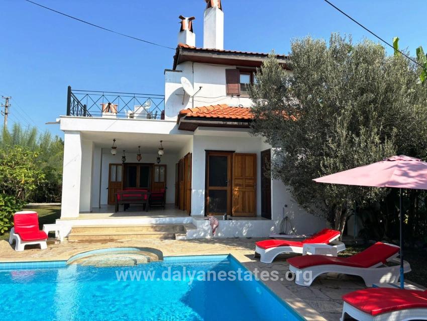 Villa Zum Verkauf Auf Einem 600 M² Großen Grundstück In Dalyan Arıkbaşı