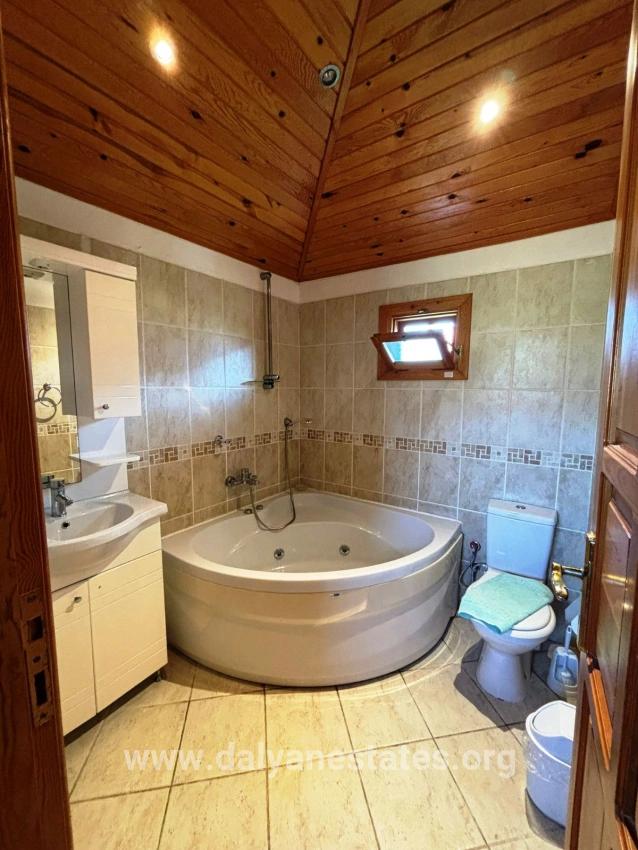 Villa Zum Verkauf Auf Einem 600 M² Großen Grundstück In Dalyan Arıkbaşı