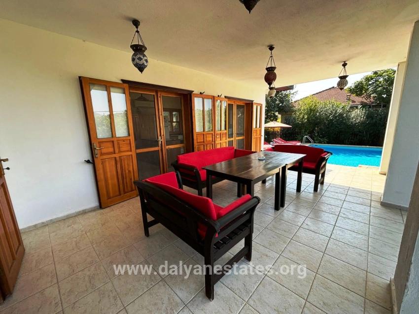 Villa Zum Verkauf Auf Einem 600 M² Großen Grundstück In Dalyan Arıkbaşı