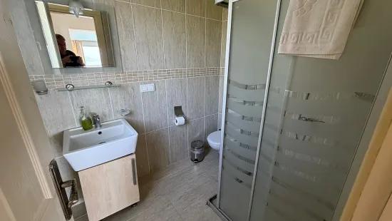 In Dalyan Gökbel mit See- und Meerblick 4+1 Villa zu verkaufen