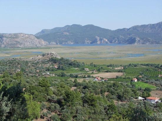 1252m2 Grundstück Zum Verkauf Mit Seeblick In Çandır