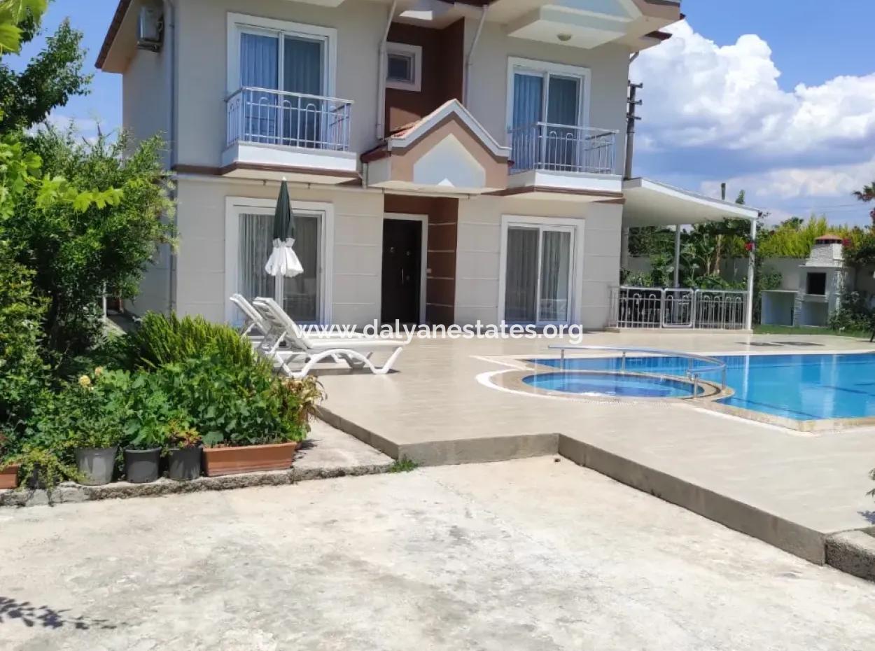 Dalyan Gülpinar'köşebaşi 545M2 Grundstück Zum Verkauf 4 1 Villa