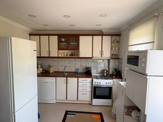 Zweistöckiges Haus Auf Einem 514 M² Großen Grundstück In Okçular Zu Verkaufen.