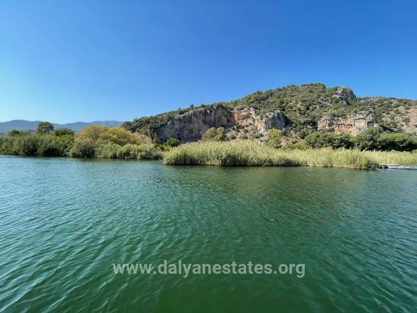 2765m2 Detached House For Sale In Çandır, Right Next To The Canal
