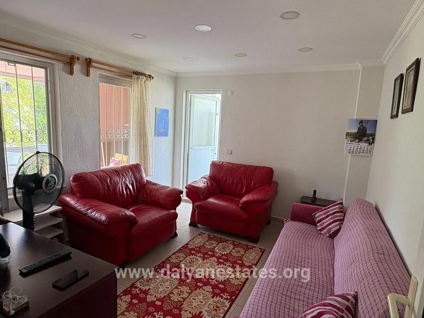 Two-story House For Sale On A 514m2 Plot In Okçular.