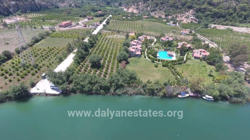 Land For sale in Çandır Nbh. Köyceğiz - Housing Zoned - 5.900 m²