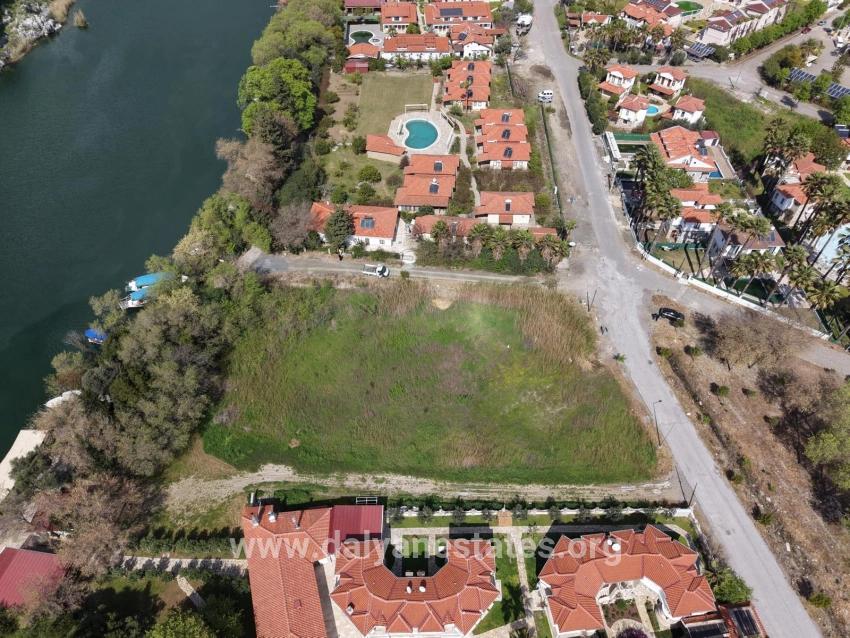 2600m2 Land For Sale In Dalyan Gülpınar, Next To The Canal, With 20% Tourism Zoning