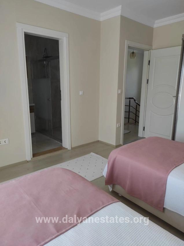 4+1 Villa For Sale On A Corner Plot Of 545m2 In Dalyan Gülpınar