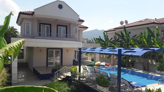 4+1 Villa For Sale In Dalyan Gülpınar, 573m2