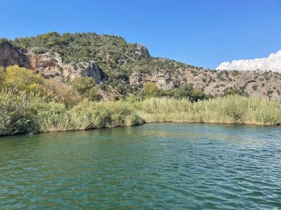 2765m2 Detached House For Sale In Çandır, Right Next To The Canal