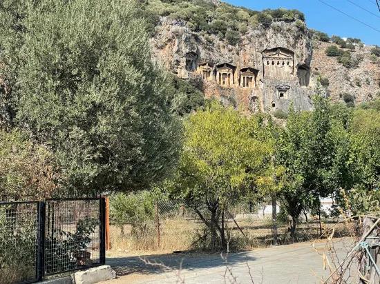 2765m2 Detached House For Sale In Çandır, Right Next To The Canal