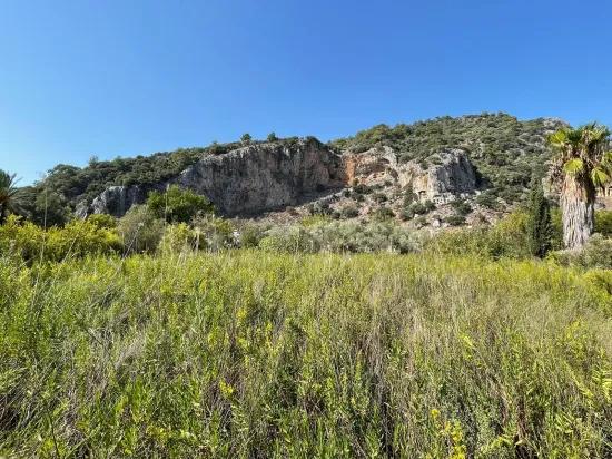 2765m2 Detached House For Sale In Çandır, Right Next To The Canal