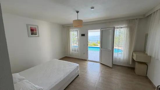 Villa 4+1 for sale with lake and sea view In Gökbel, Dalyan