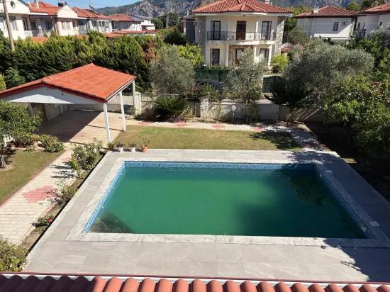 520m2 plot In Dalyan Gülpınar with a 4+1 villa for sale