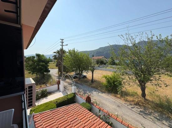 Two-story House For Sale On A 514m2 Plot In Okçular.