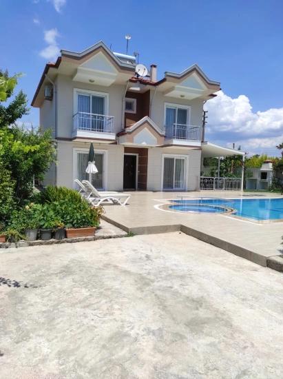 4+1 Villa For Sale On A Corner Plot Of 545m2 In Dalyan Gülpınar