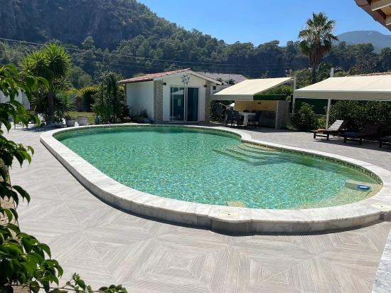 4+1 Villa For Sale On A 720m2 Plot In Dalyan Gülpınar
