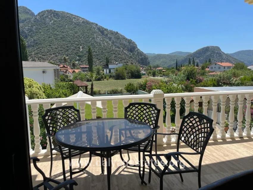 Ortaca Dalyan Mah. Satılık 4+1 Villa - 880 m²