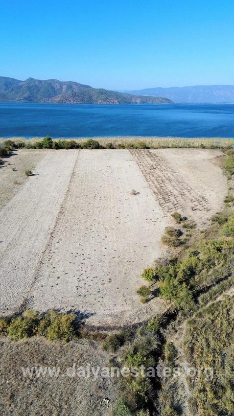Çandır'da Göle Sıfır 3210m2 Satılık 2b Arazisi