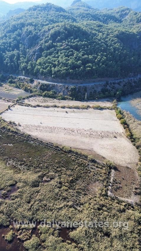 Çandır'da Göle Sıfır 3210m2 Satılık 2b Arazisi