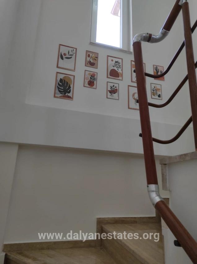 Dalyan Gülpınar'da Köşebaşı 545m2 Arsa İçinde Satılık 4+1 Villa