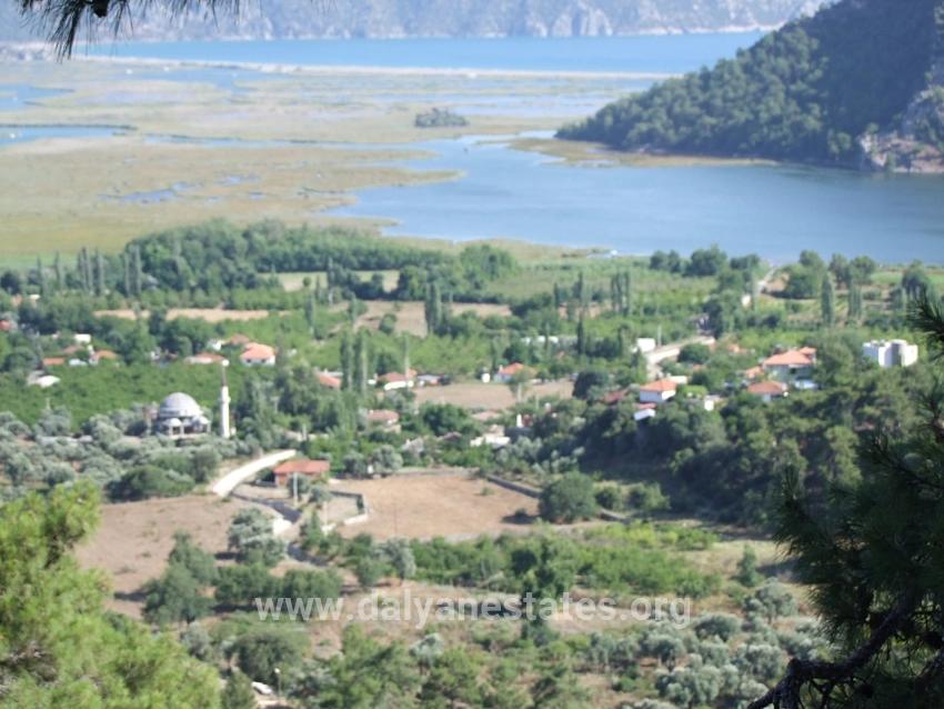Çandır'da Göl Manzaralı 1252m2 Satılık Arsa