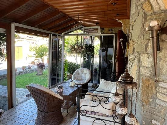 Dalyan Gülpınar'da 580m2 Arsa İçerisinde Satılık Taş Villa