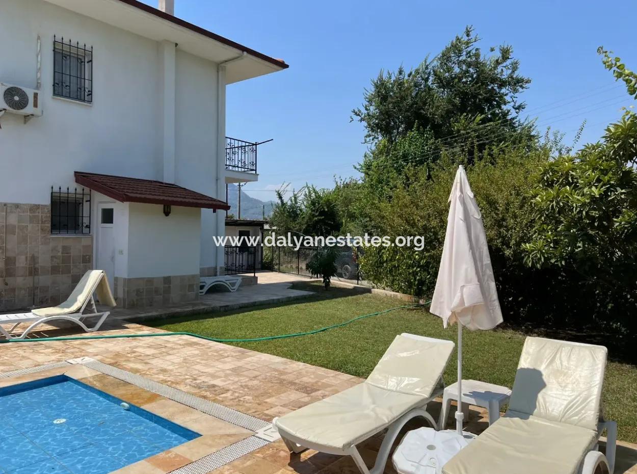 Dalyan'da Köşebaşı 600M2 Arsa İçerisinde 3+1 Satılık Villa