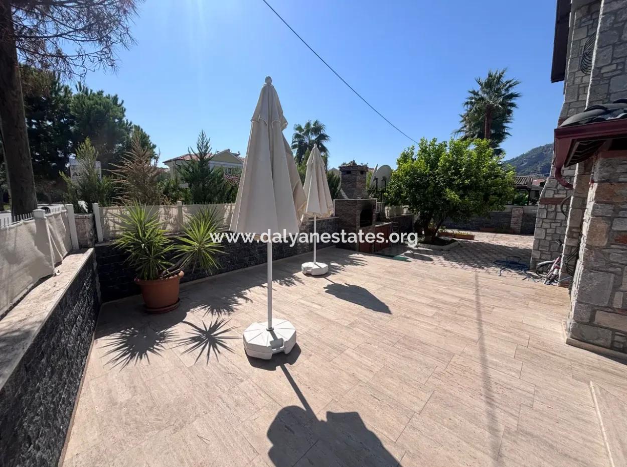 Dalyan Merkezde 301M2 Arsa İçerisinde 5+1 Satılık Villa