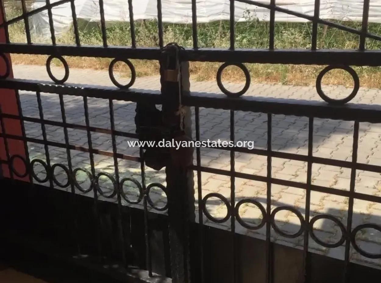 Alanya Telatiye Mahallesi Konaklı Mevkiinde Denize Yakın Köşebaşı 338M2 Arsa İçerisinde Satılık Villa