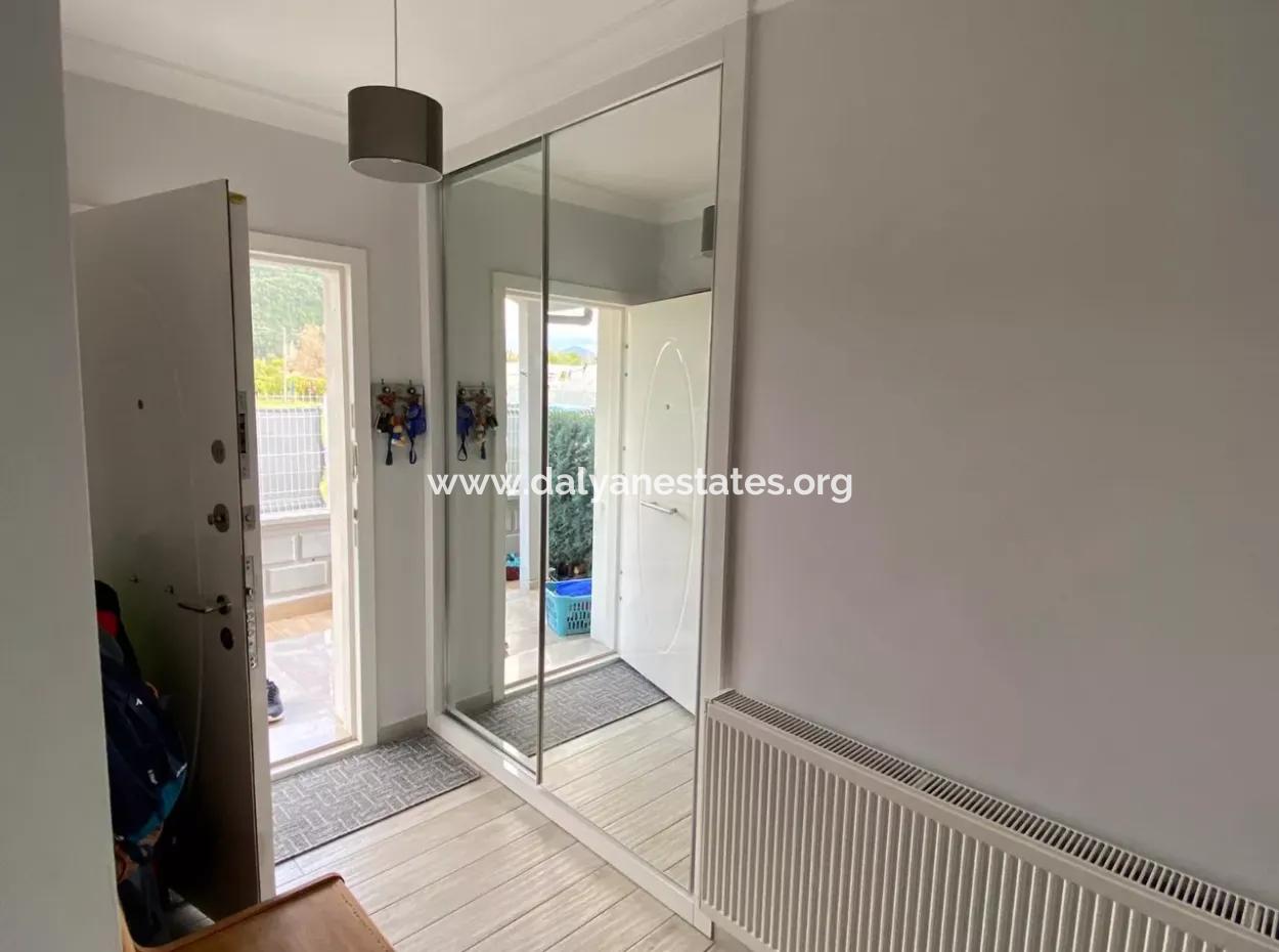 Okçular'da Satılık Villa Lüks 5 Yatak Odalı Satılık Villa