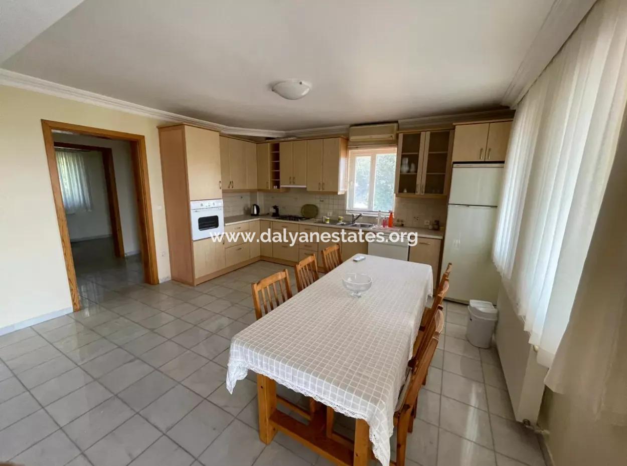 Çandır''da 5+2 Satılık Villa