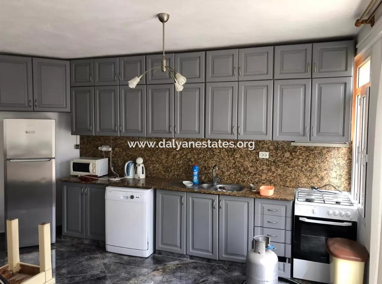 Dalyan Gülpınar'da 1100 M2 Arsa İçerisinde 6+1 Satılık Villa