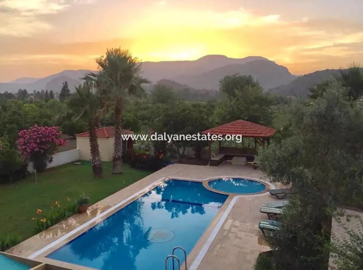 Dalyan Arıkbaşın'da Satılık Villa