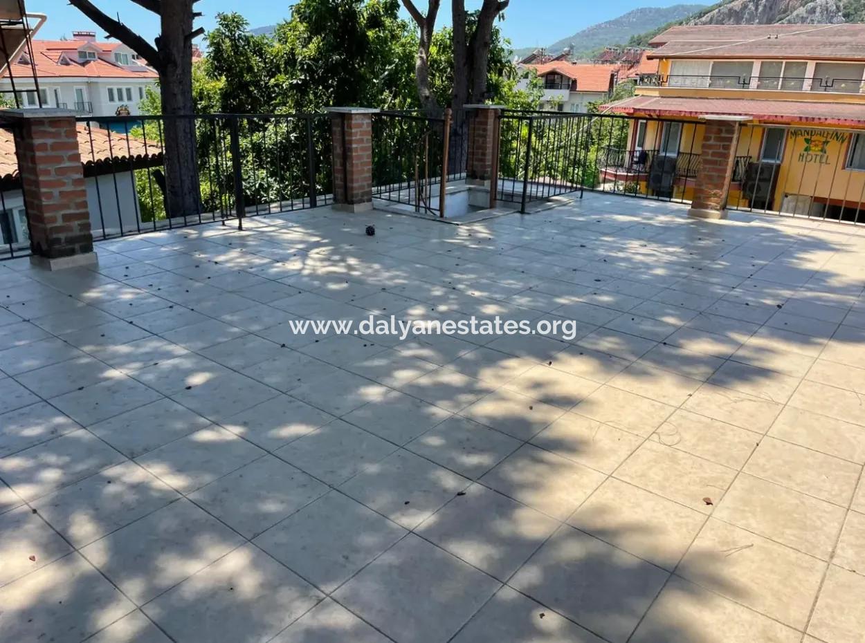 Dalyan Merkezde 5+1 Satılık Villa