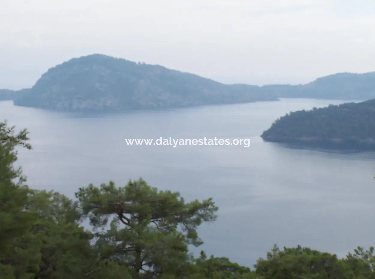 Sarsalada Deniz Manzaralı 4274M2 Arsa İçinde Satılık Taş Ev