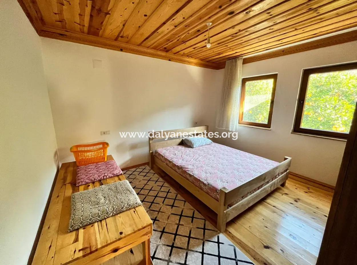 Çandır'da 5000M2 Arsa İçinde Satılık Tek Katlı Ev