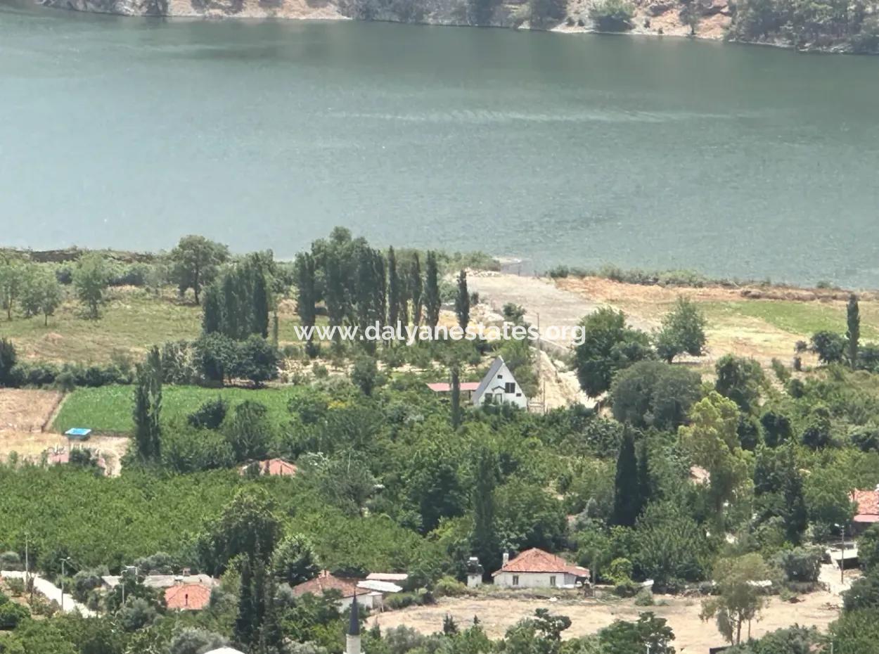 Çandır'da Göl Deniz Manzaralı Satılık Arsa
